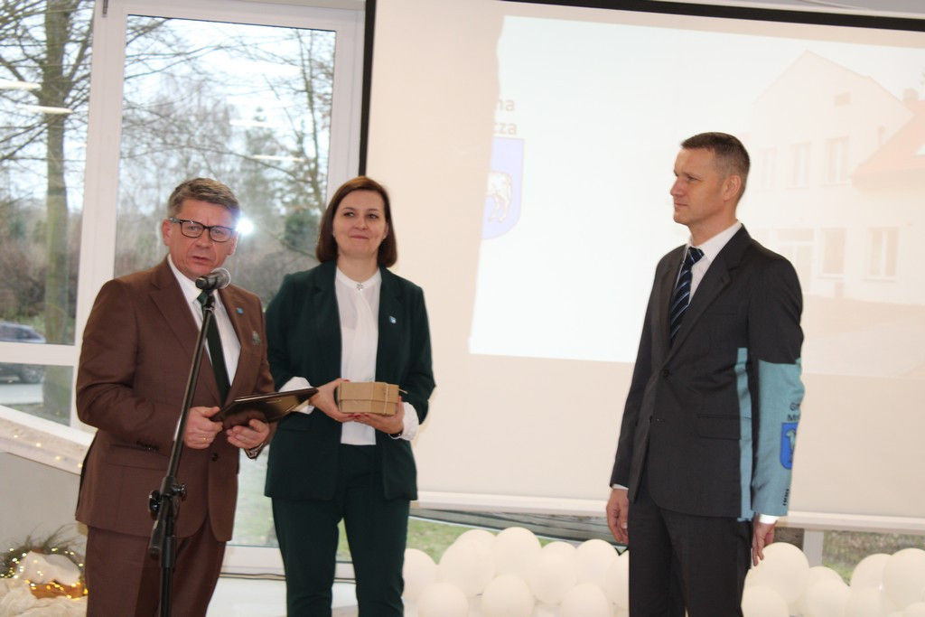 Uroczyste oddanie do użytku zmodernizowanego budynku Domu Dziennego Pobytu i Żłobka Miejskiego w Mroczy