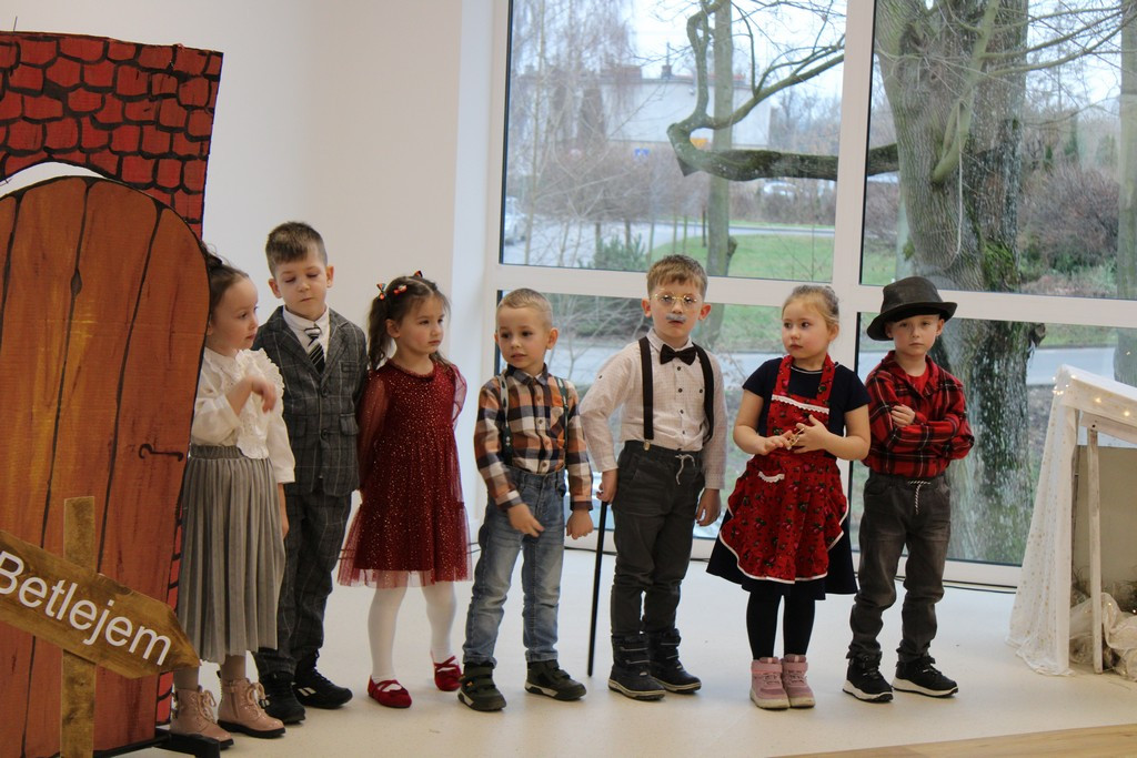 Uroczyste oddanie do użytku zmodernizowanego budynku Domu Dziennego Pobytu i Żłobka Miejskiego w Mroczy