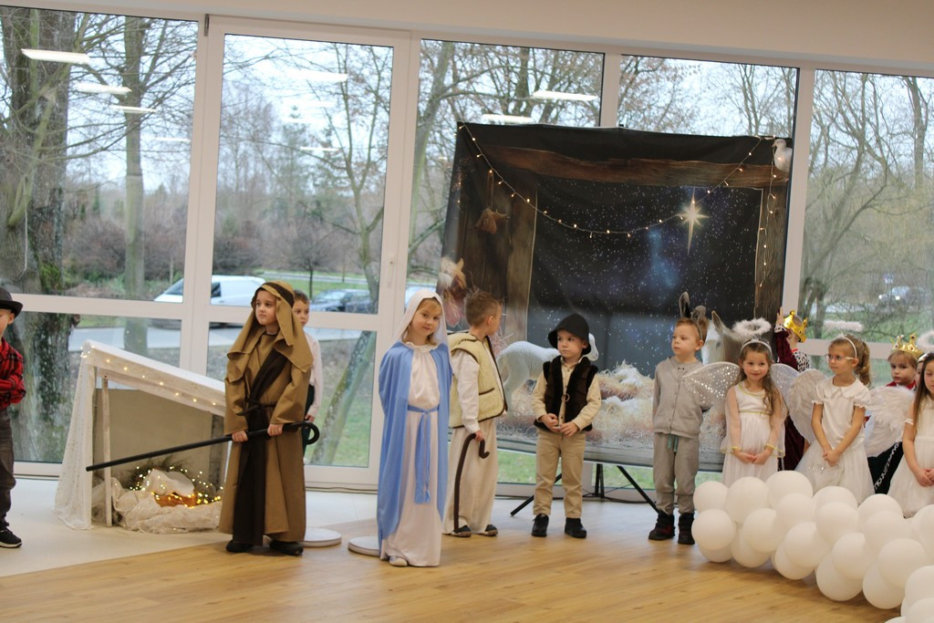 Uroczyste oddanie do użytku zmodernizowanego budynku Domu Dziennego Pobytu i Żłobka Miejskiego w Mroczy