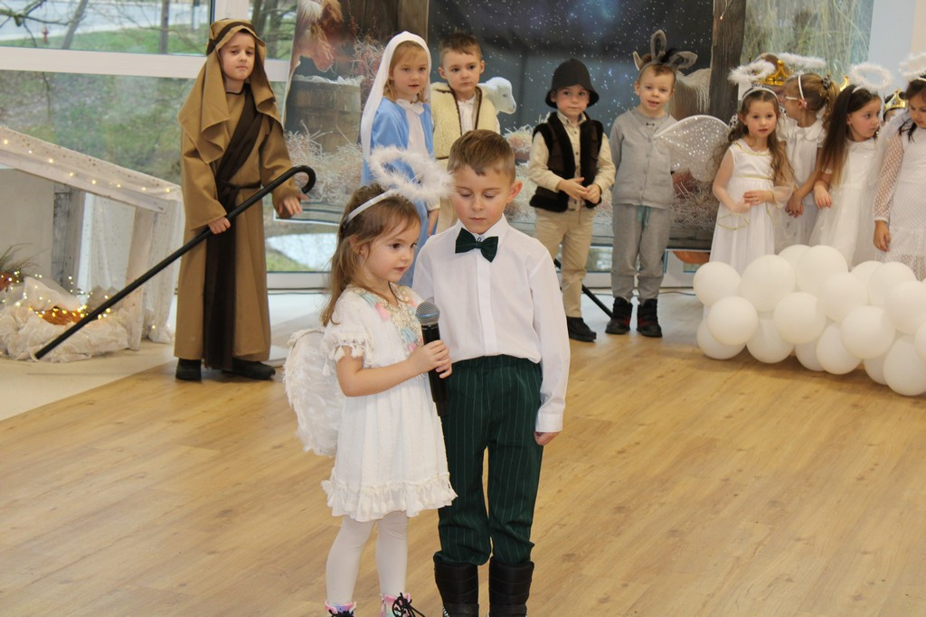 Uroczyste oddanie do użytku zmodernizowanego budynku Domu Dziennego Pobytu i Żłobka Miejskiego w Mroczy