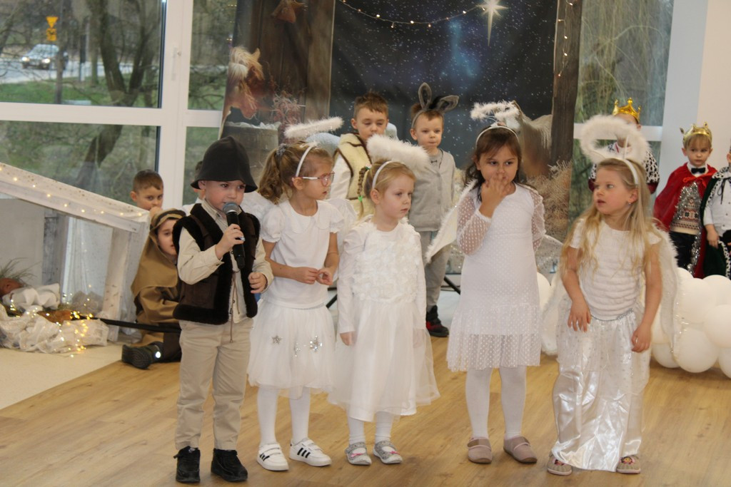 Uroczyste oddanie do użytku zmodernizowanego budynku Domu Dziennego Pobytu i Żłobka Miejskiego w Mroczy