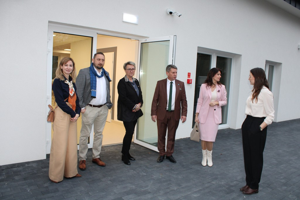 Uroczyste oddanie do użytku zmodernizowanego budynku Domu Dziennego Pobytu i Żłobka Miejskiego w Mroczy