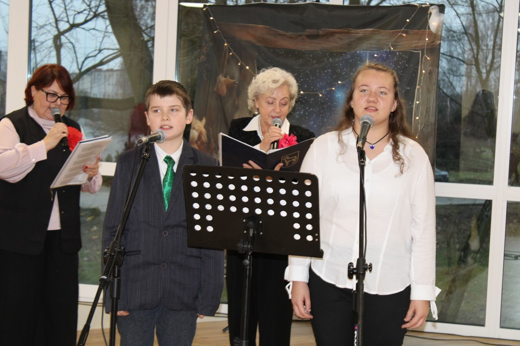 Uroczyste oddanie do użytku zmodernizowanego budynku Domu Dziennego Pobytu i Żłobka Miejskiego w Mroczy