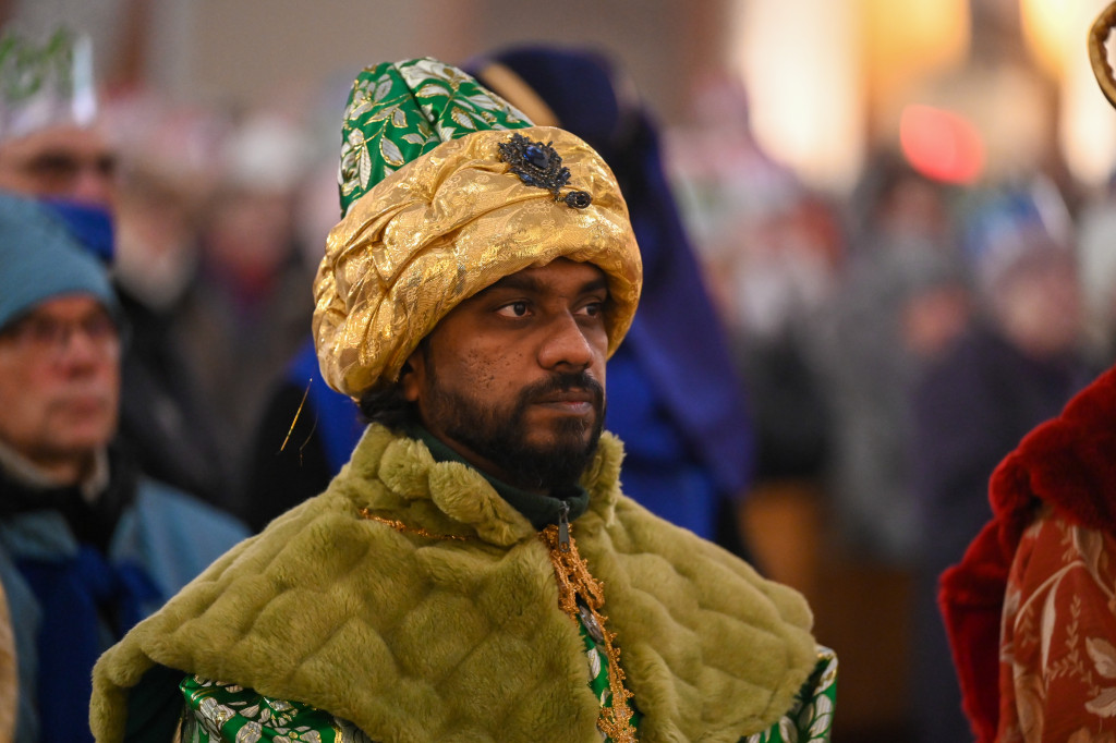 Bydgoszcz: Wielotysięczny tłum przeszedł w 13. Bydgoskim Orszaku Trzech Króli