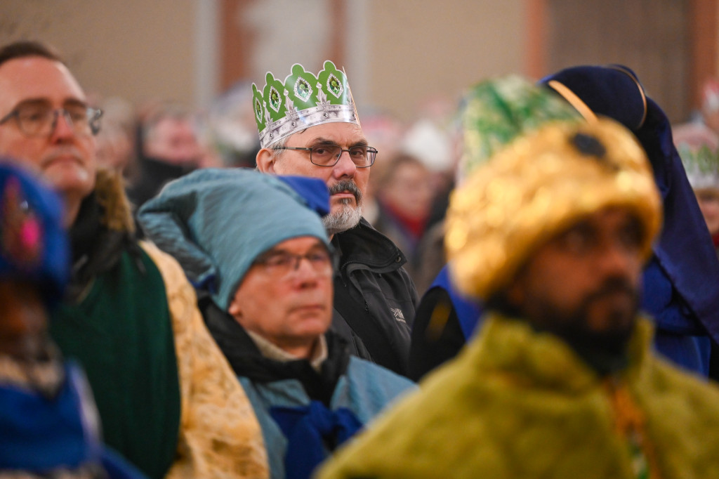 Bydgoszcz: Wielotysięczny tłum przeszedł w 13. Bydgoskim Orszaku Trzech Króli