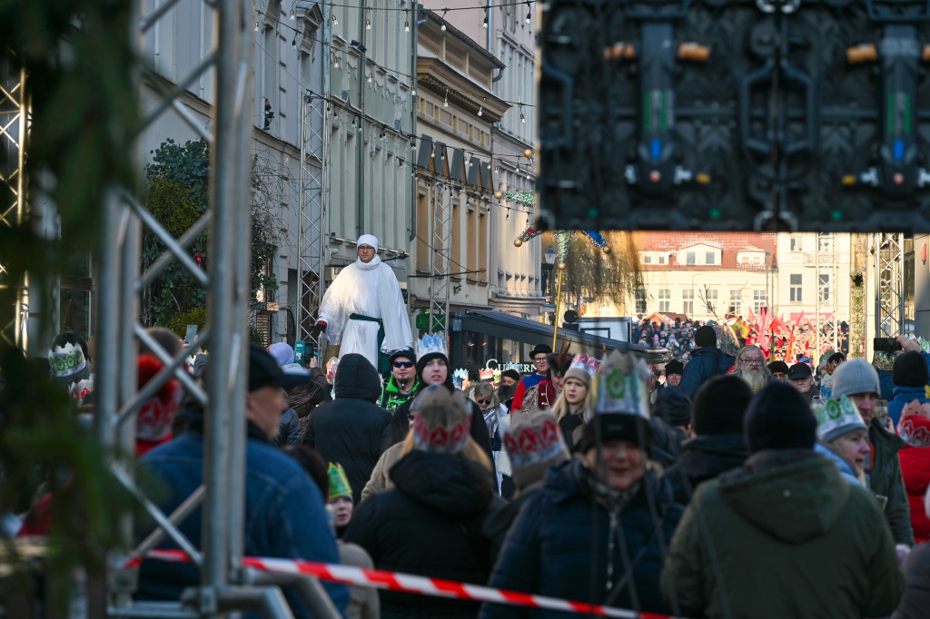 Bydgoszcz: Wielotysięczny tłum przeszedł w 13. Bydgoskim Orszaku Trzech Króli