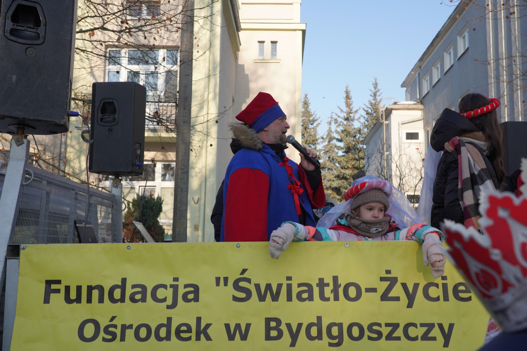 Bydgoszcz: Wielotysięczny tłum przeszedł w 13. Bydgoskim Orszaku Trzech Króli