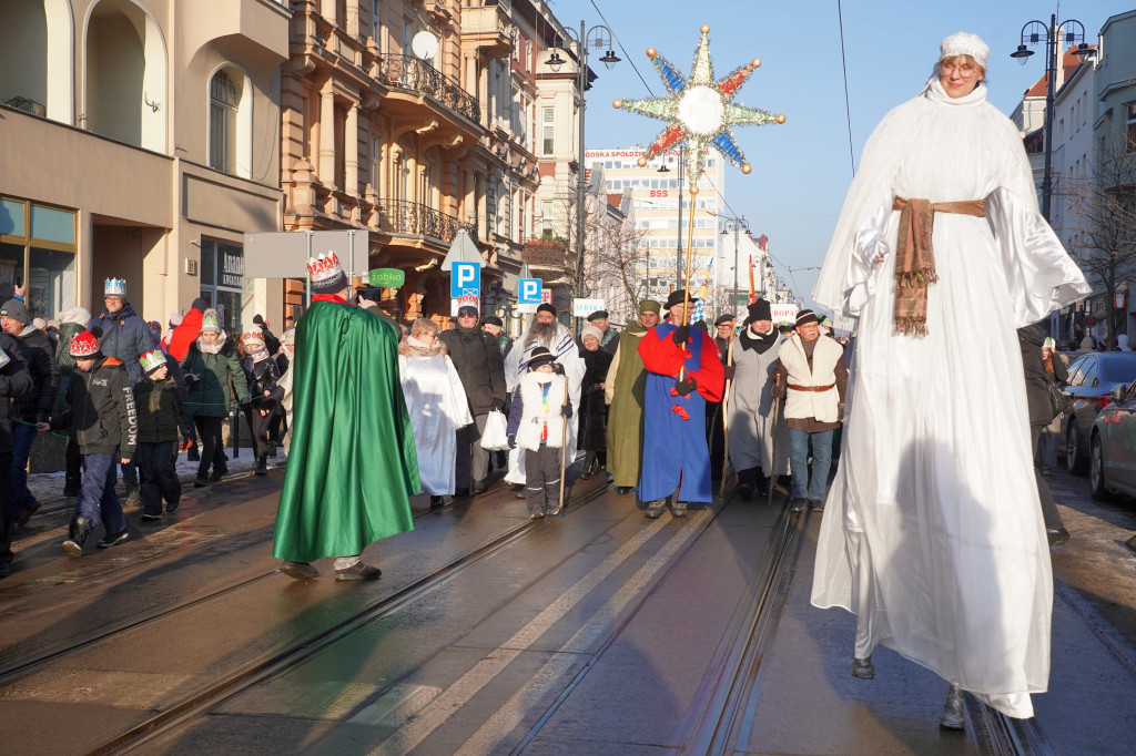 Bydgoszcz: Wielotysięczny tłum przeszedł w 13. Bydgoskim Orszaku Trzech Króli