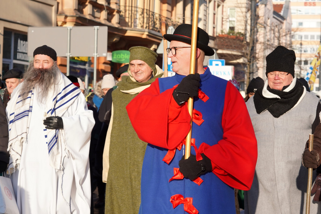 Bydgoszcz: Wielotysięczny tłum przeszedł w 13. Bydgoskim Orszaku Trzech Króli