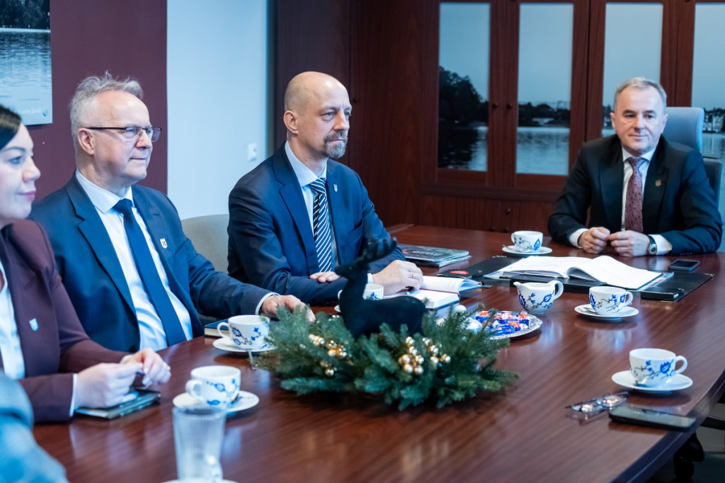 Marszałek Piotr Całbecki z wizytą gospodarską w Sępólnie Krajeńskim