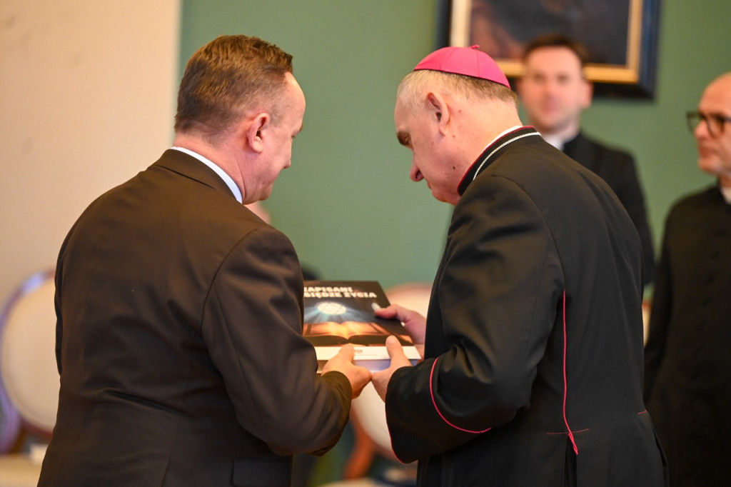 Bydgoszcz: Spotkanie biskupa Włodarczyka z samorządowcami