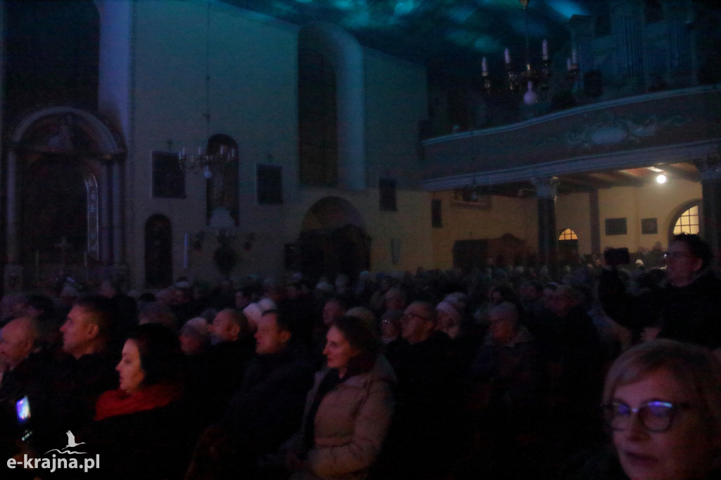 Narodził się pośród jasnych gwiazd... – niedzielny wieczór pełen kolęd i refleksji