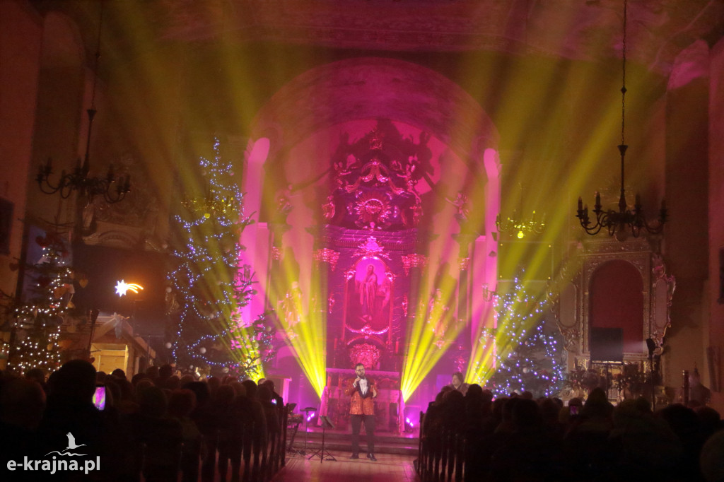 Narodził się pośród jasnych gwiazd... – niedzielny wieczór pełen kolęd i refleksji