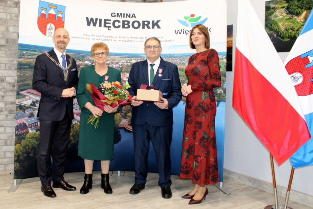 Więcbork: Pary na medal – wręczenie odznaczeń Złotym Jubilatom