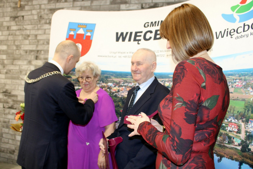 Więcbork: Pary na medal – wręczenie odznaczeń Złotym Jubilatom