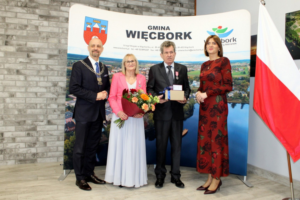 Więcbork: Pary na medal – wręczenie odznaczeń Złotym Jubilatom