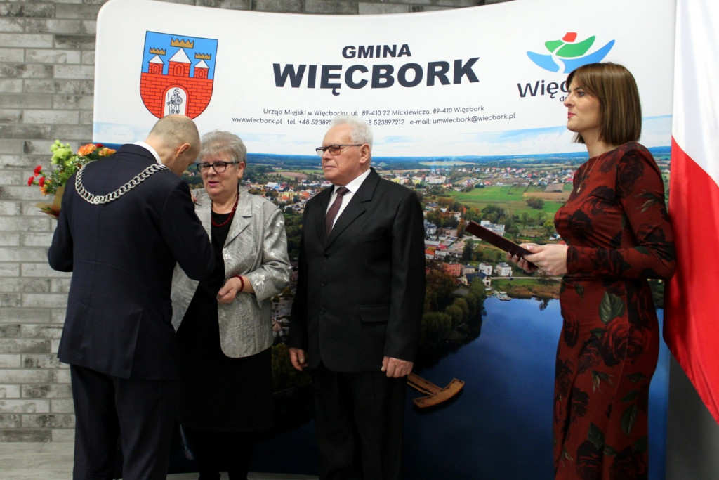 Więcbork: Pary na medal – wręczenie odznaczeń Złotym Jubilatom