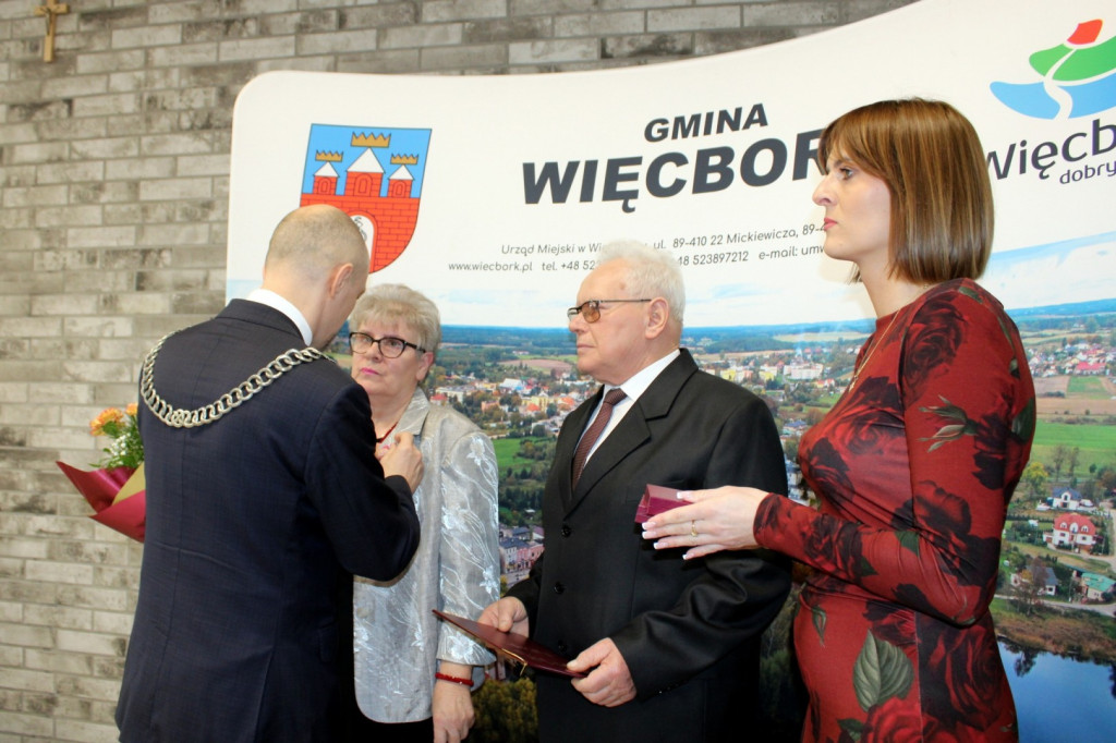 Więcbork: Pary na medal – wręczenie odznaczeń Złotym Jubilatom