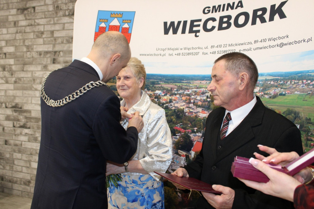 Więcbork: Pary na medal – wręczenie odznaczeń Złotym Jubilatom