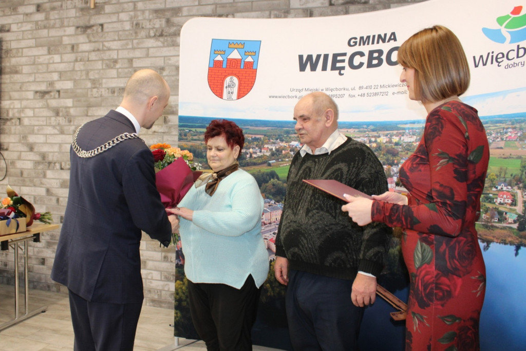Więcbork: Pary na medal – wręczenie odznaczeń Złotym Jubilatom