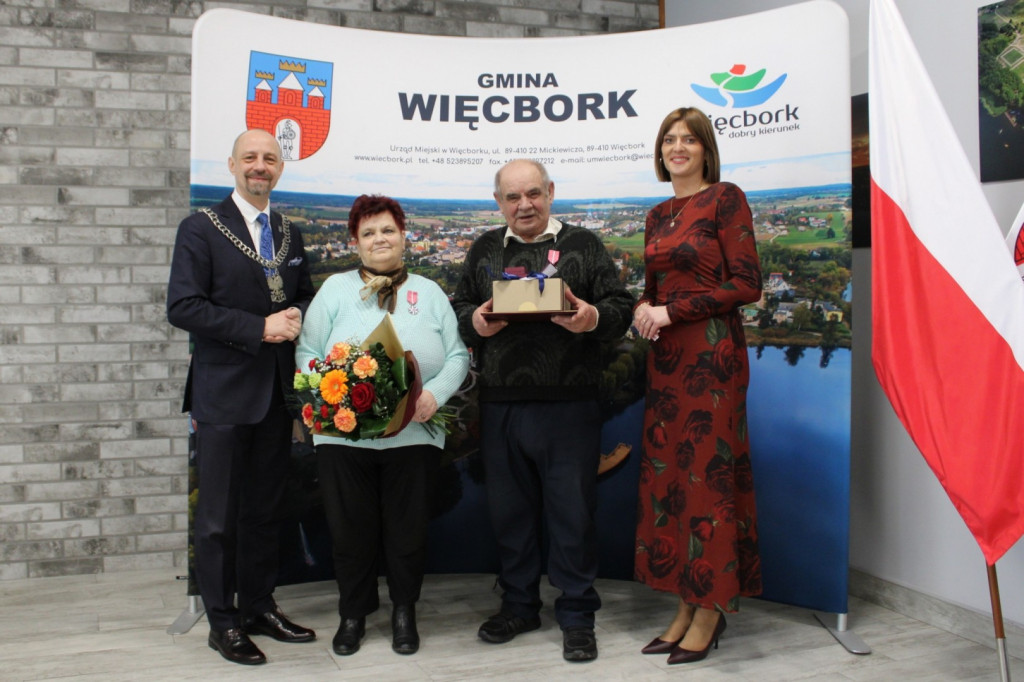 Więcbork: Pary na medal – wręczenie odznaczeń Złotym Jubilatom