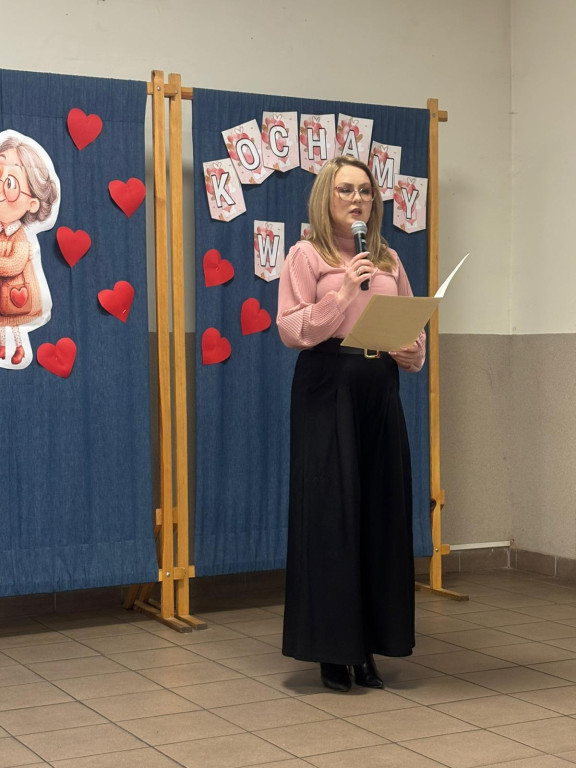 Gmina Wyrzysk: Dzień Babci i Dziadka w Falmierowie