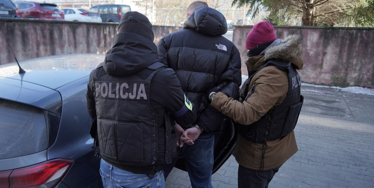 Bydgoszcz: Kryminalni wraz z CBZC przejęli ponad 75 kg narkotyków