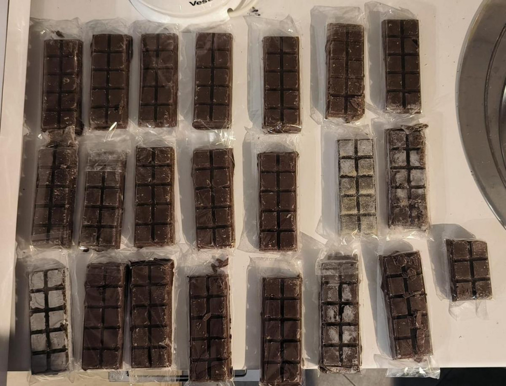 Bydgoszcz: Kryminalni wraz z CBZC przejęli ponad 75 kg narkotyków