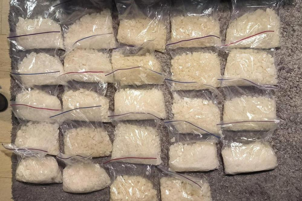 Bydgoszcz: Kryminalni wraz z CBZC przejęli ponad 75 kg narkotyków