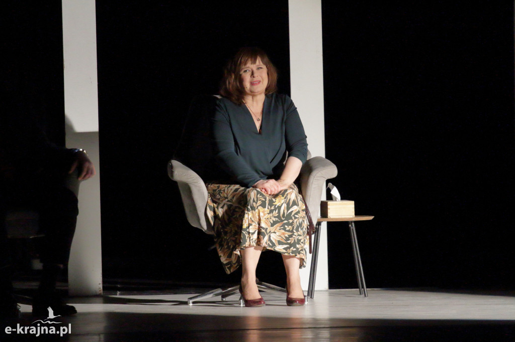 Śmiech, który skłania do myślenia. „Cudowna terapia” w CKiS