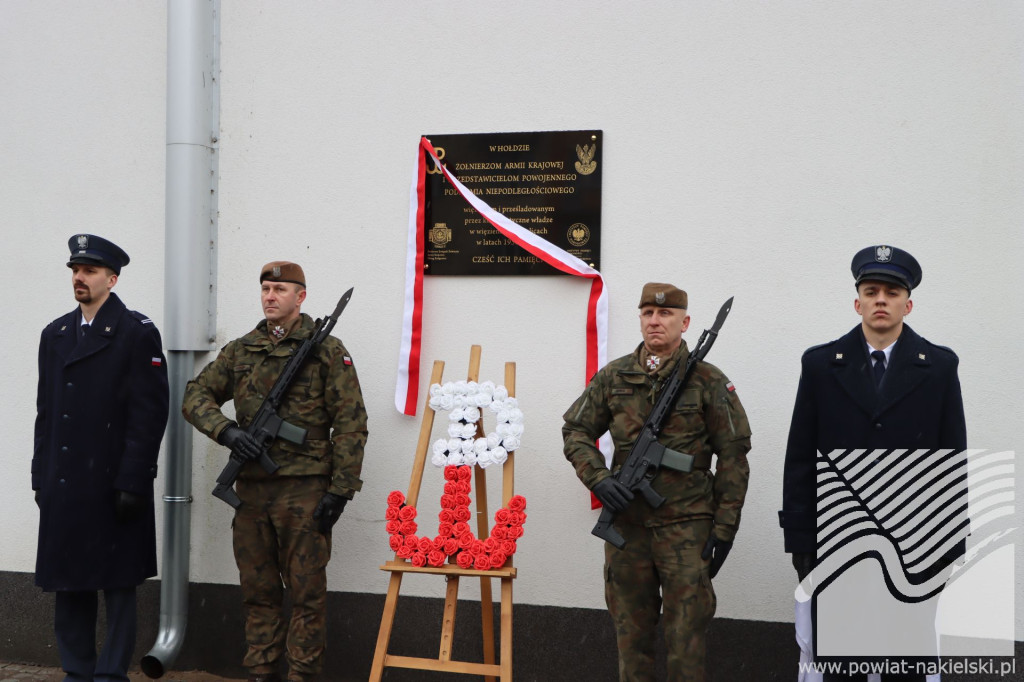 Narodowy Dzień Pamięci Żołnierzy Armii Krajowej – odsłonięcie tablicy w Potulicach, gm. Nakło nad Notecią