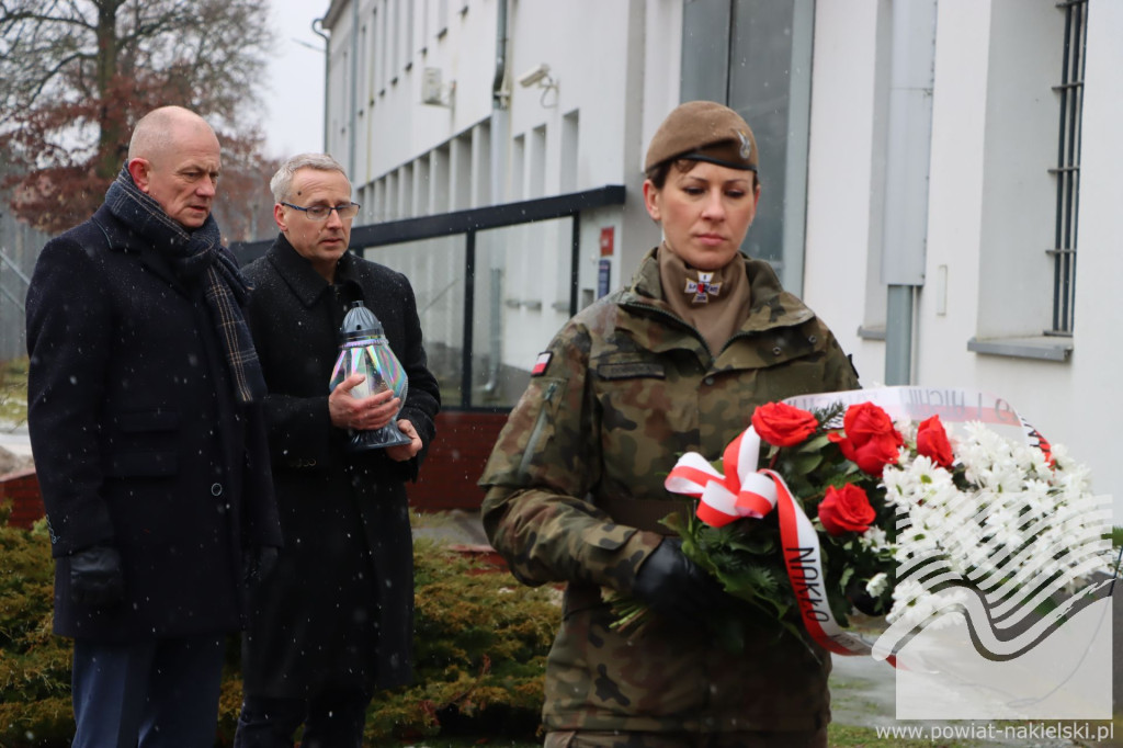 Narodowy Dzień Pamięci Żołnierzy Armii Krajowej – odsłonięcie tablicy w Potulicach, gm. Nakło nad Notecią