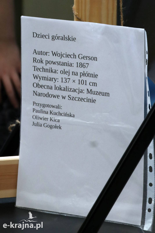 Sypniewo: Igraszki ze sztuką w ZSCKR - wystawa żywych obrazów 2