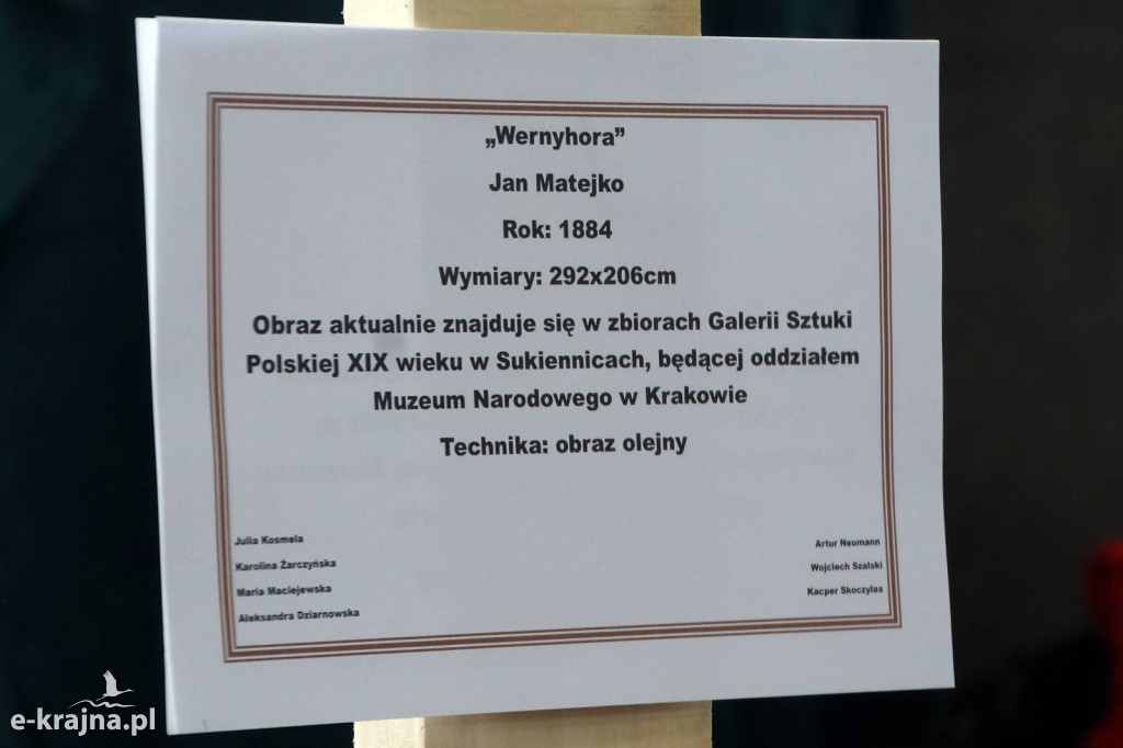 Sypniewo: Igraszki ze sztuką w ZSCKR - wystawa żywych obrazów 2