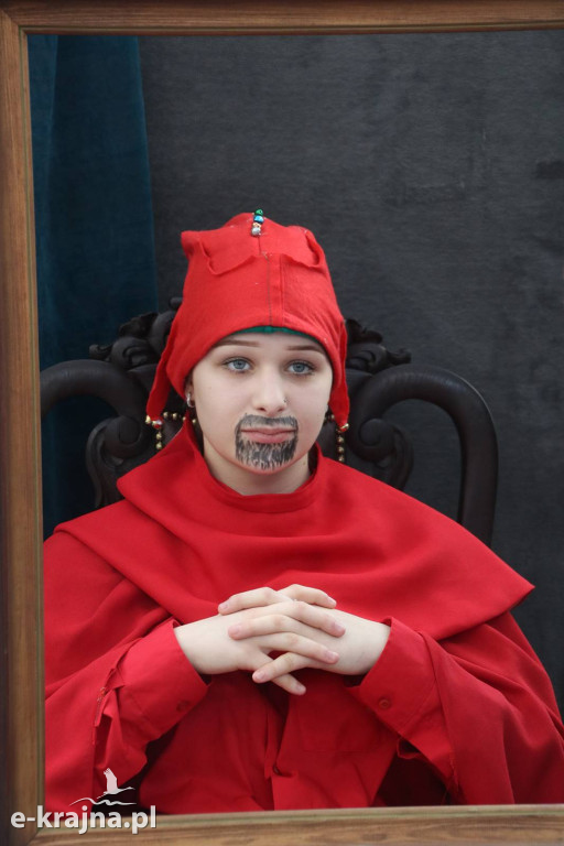 Sypniewo: Igraszki ze sztuką w ZSCKR - wystawa żywych obrazów 2