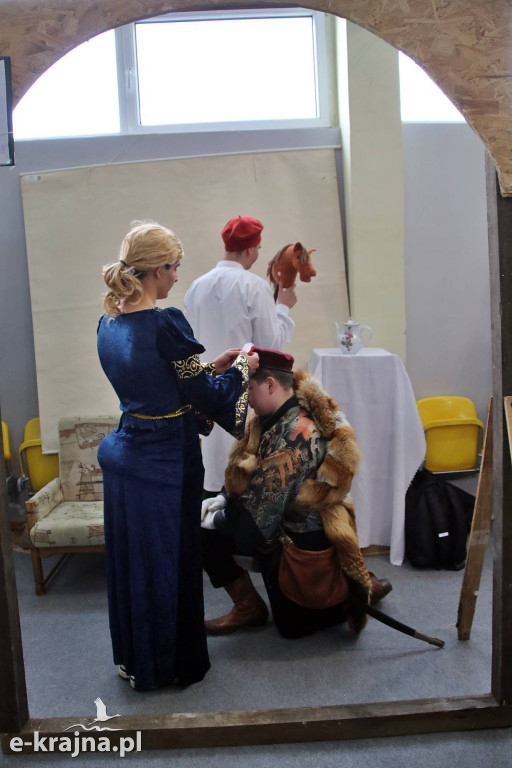 Sypniewo: Igraszki ze sztuką w ZSCKR - wystawa żywych obrazów 2