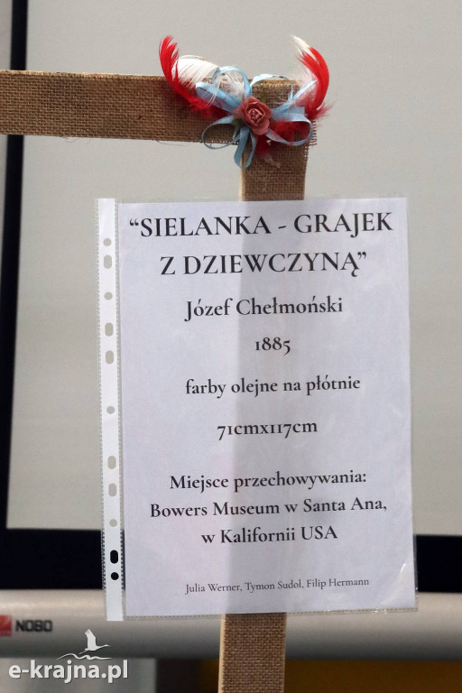 Sypniewo: Igraszki ze sztuką w ZSCKR - wystawa żywych obrazów 2