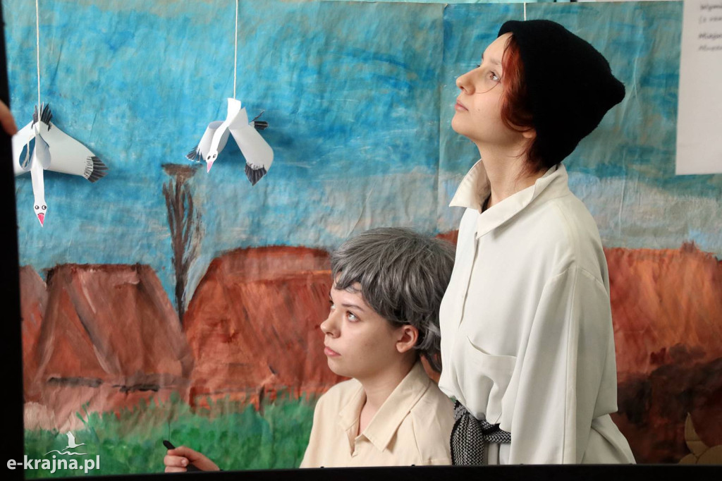 Sypniewo: Igraszki ze sztuką w ZSCKR - wystawa żywych obrazów 2