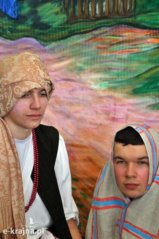 Sypniewo: Igraszki ze sztuką w ZSCKR - wystawa żywych obrazów 2