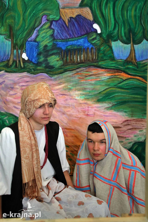 Sypniewo: Igraszki ze sztuką w ZSCKR - wystawa żywych obrazów 2