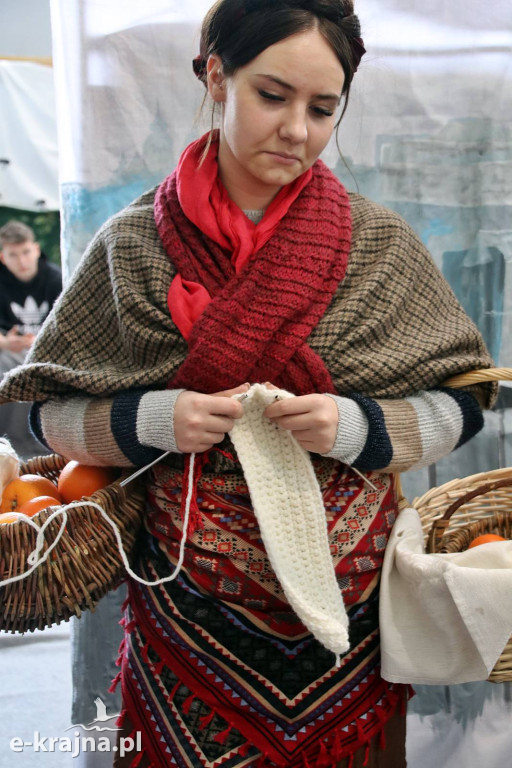 Sypniewo: Igraszki ze sztuką w ZSCKR - wystawa żywych obrazów 2