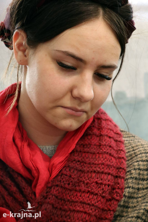 Sypniewo: Igraszki ze sztuką w ZSCKR - wystawa żywych obrazów 2