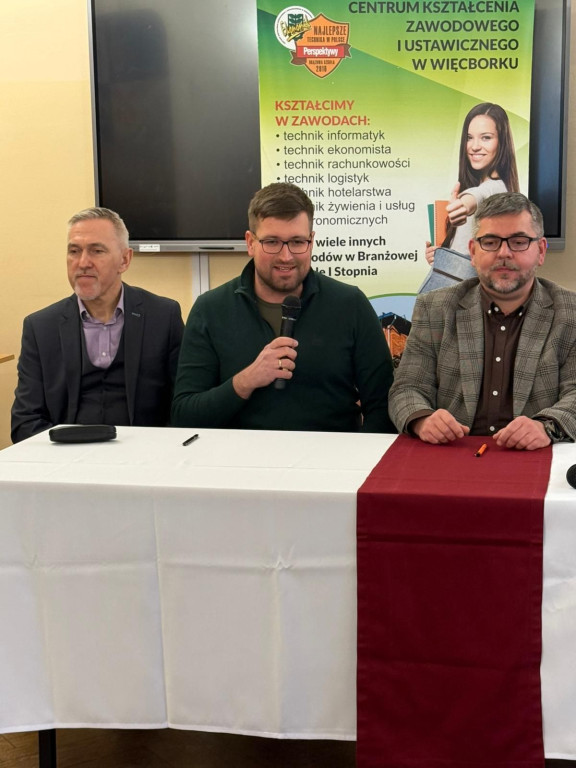 Podpisanie umowy na budowę lokalnej ciepłowni dla LO i CKZiU Więcbork