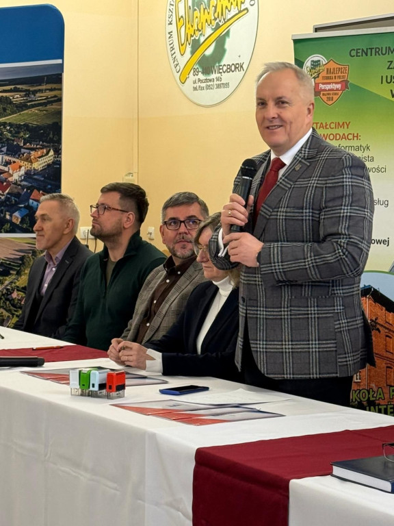 Podpisanie umowy na budowę lokalnej ciepłowni dla LO i CKZiU Więcbork