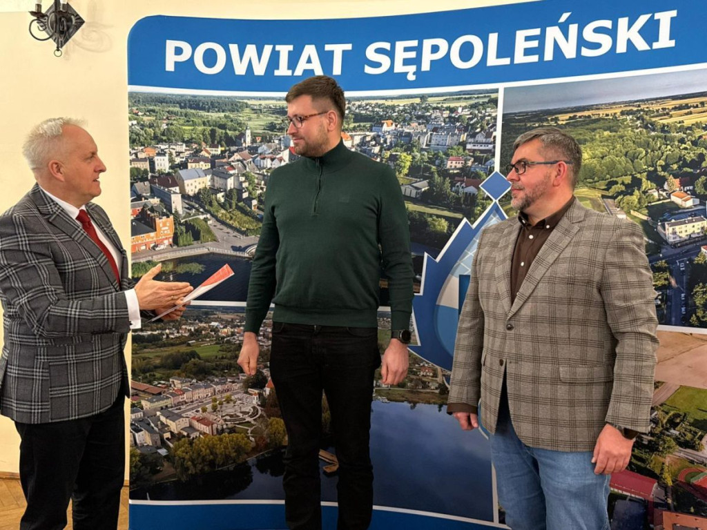 Podpisanie umowy na budowę lokalnej ciepłowni dla LO i CKZiU Więcbork