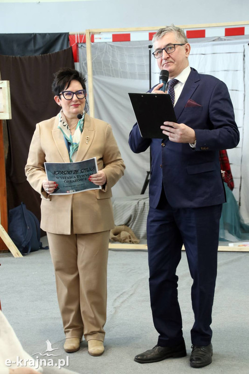 Sypniewo: Igraszki ze sztuką w ZSCKR - wystawa żywych obrazów 2