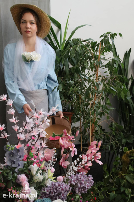 Sypniewo: Igraszki ze sztuką w ZSCKR - wystawa żywych obrazów 2