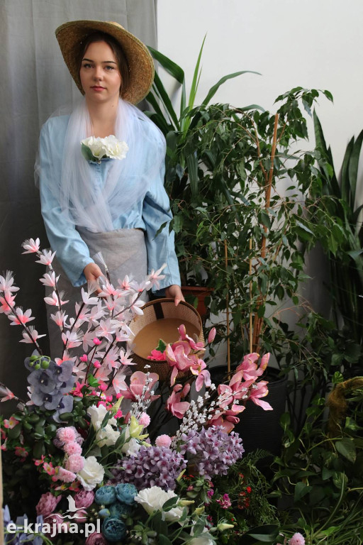 Sypniewo: Igraszki ze sztuką w ZSCKR - wystawa żywych obrazów 2