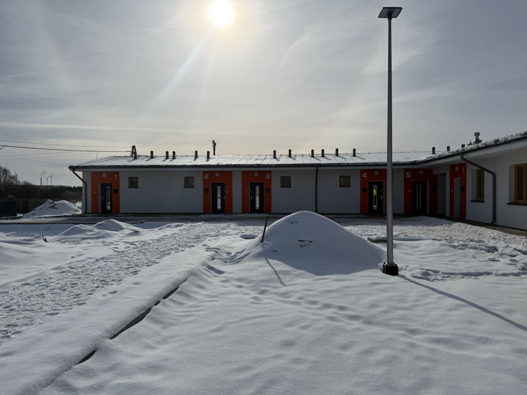 Człuchów: Odbudowane po pożarze budynki komunalne na Słowackiego uroczyście otwarte