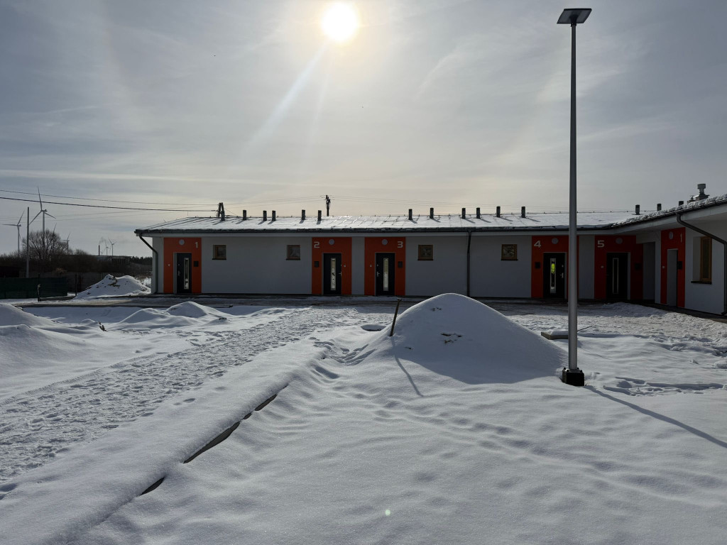 Człuchów: Odbudowane po pożarze budynki komunalne na Słowackiego uroczyście otwarte